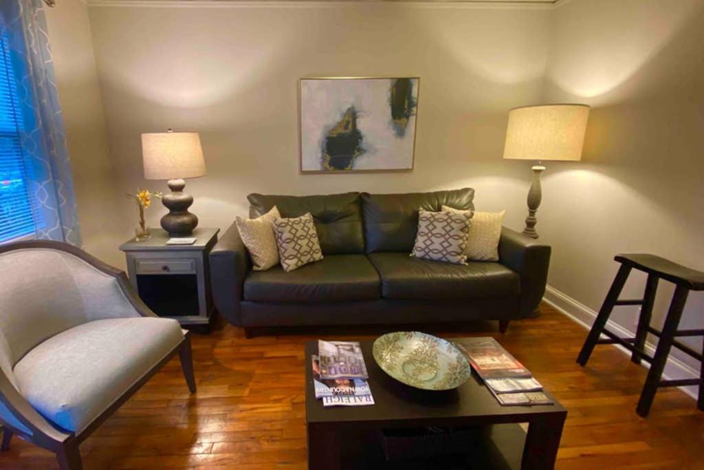 Darling Cottage In University Park Raleigh Bagian luar foto